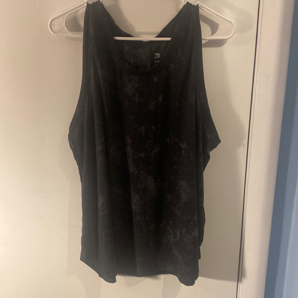 All in motion size XXL tie-die workout top